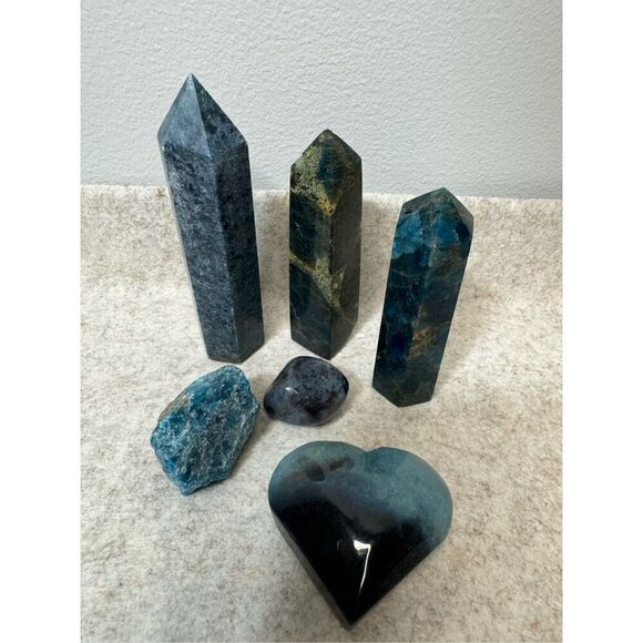 Blue 💙 - 1lb Crystal Bundle - Picture 1 of 4